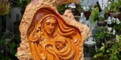 Tranh Mẹ Maria Bế Chúa – Gỗ nu hương TMĐM 01